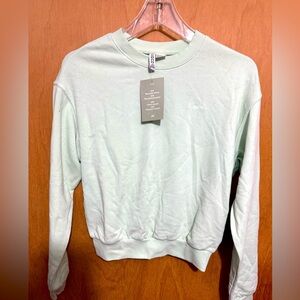 H&M “Love” sweatshirt